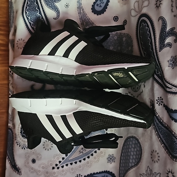 ADIDAS - Picture 7 of 10